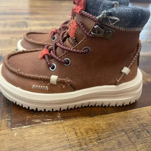 Hey Dude Kids Boots in Brown and Red “Bradley” - Picture 4 of 11